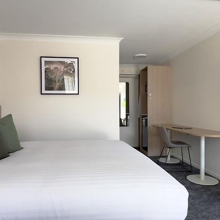 The Phoenix Artesian Spa Resort And Accommodation Морі Екстер'єр фото