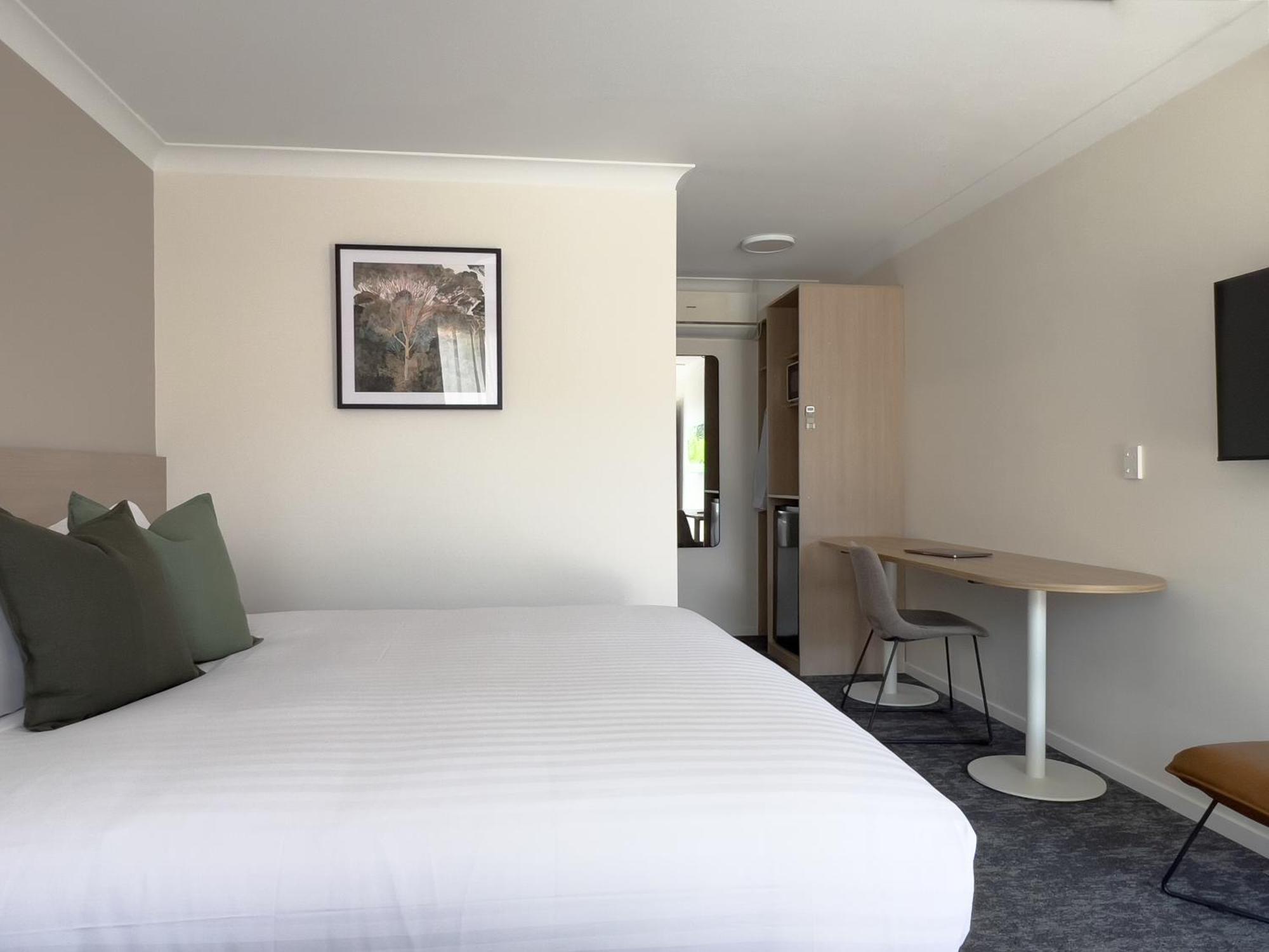 The Phoenix Artesian Spa Resort And Accommodation Морі Екстер'єр фото